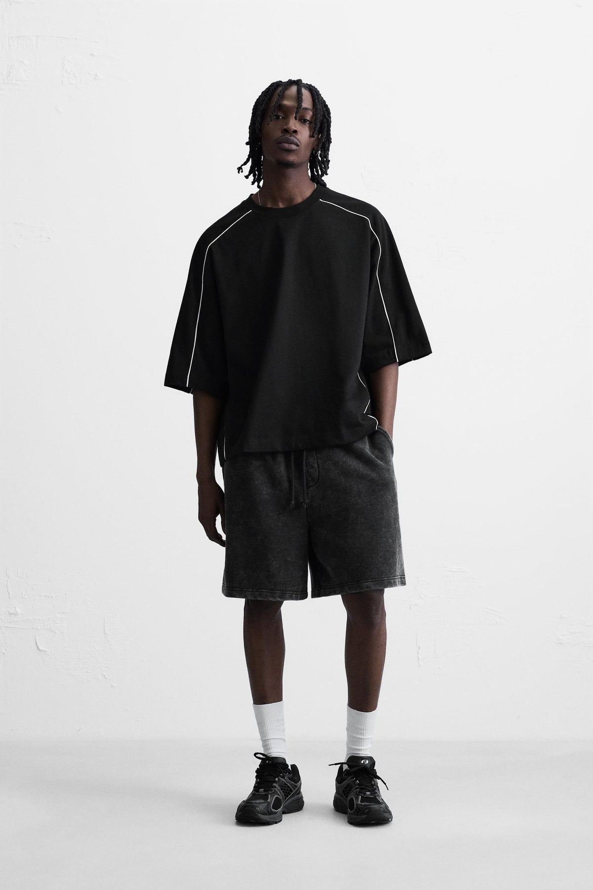 SWEATSHIRT WITH CONTRAST PIPING - Image 1