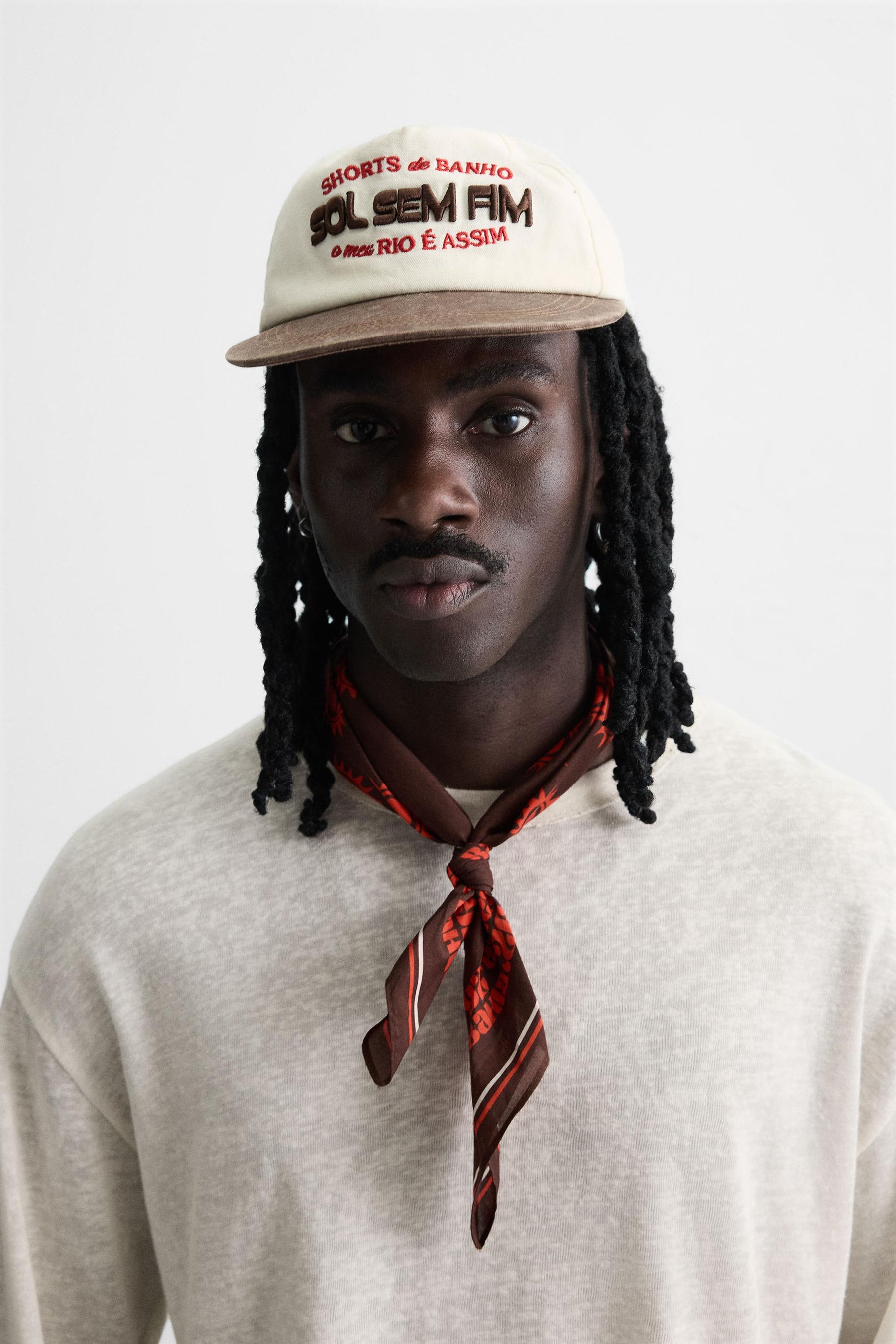 CONTRAST EMBROIDERY CAP - Image 1