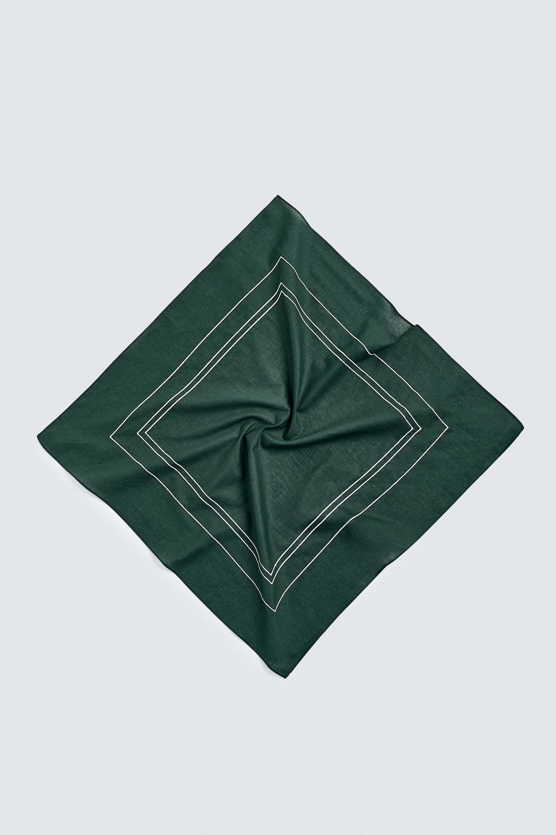 CONTRAST EMBROIDERY BANDANA - Image 1