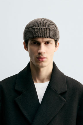 SHORT KNIT BEANIE - Image 1