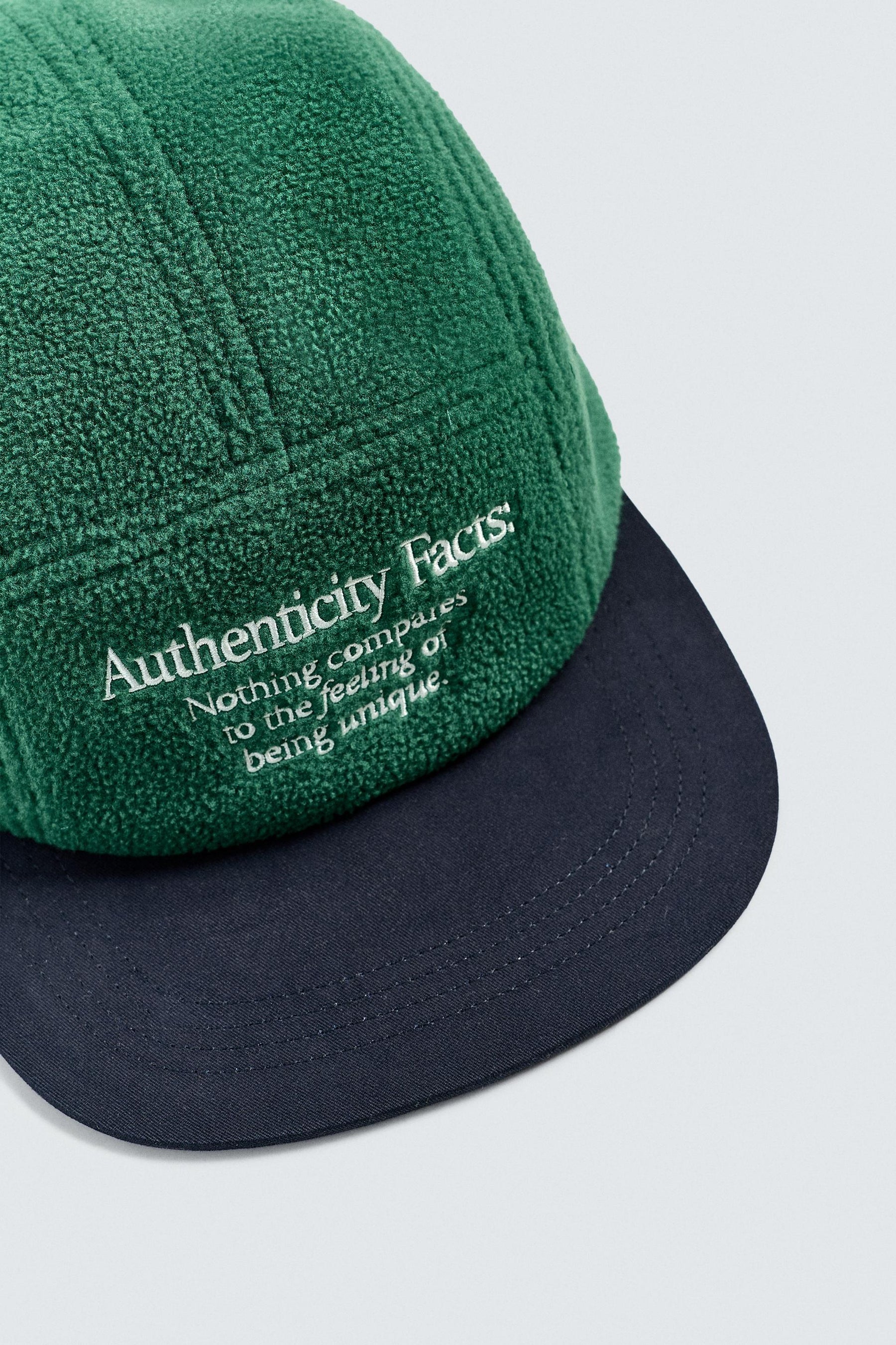 CONTRAST EMBROIDERY CAP - Image 6