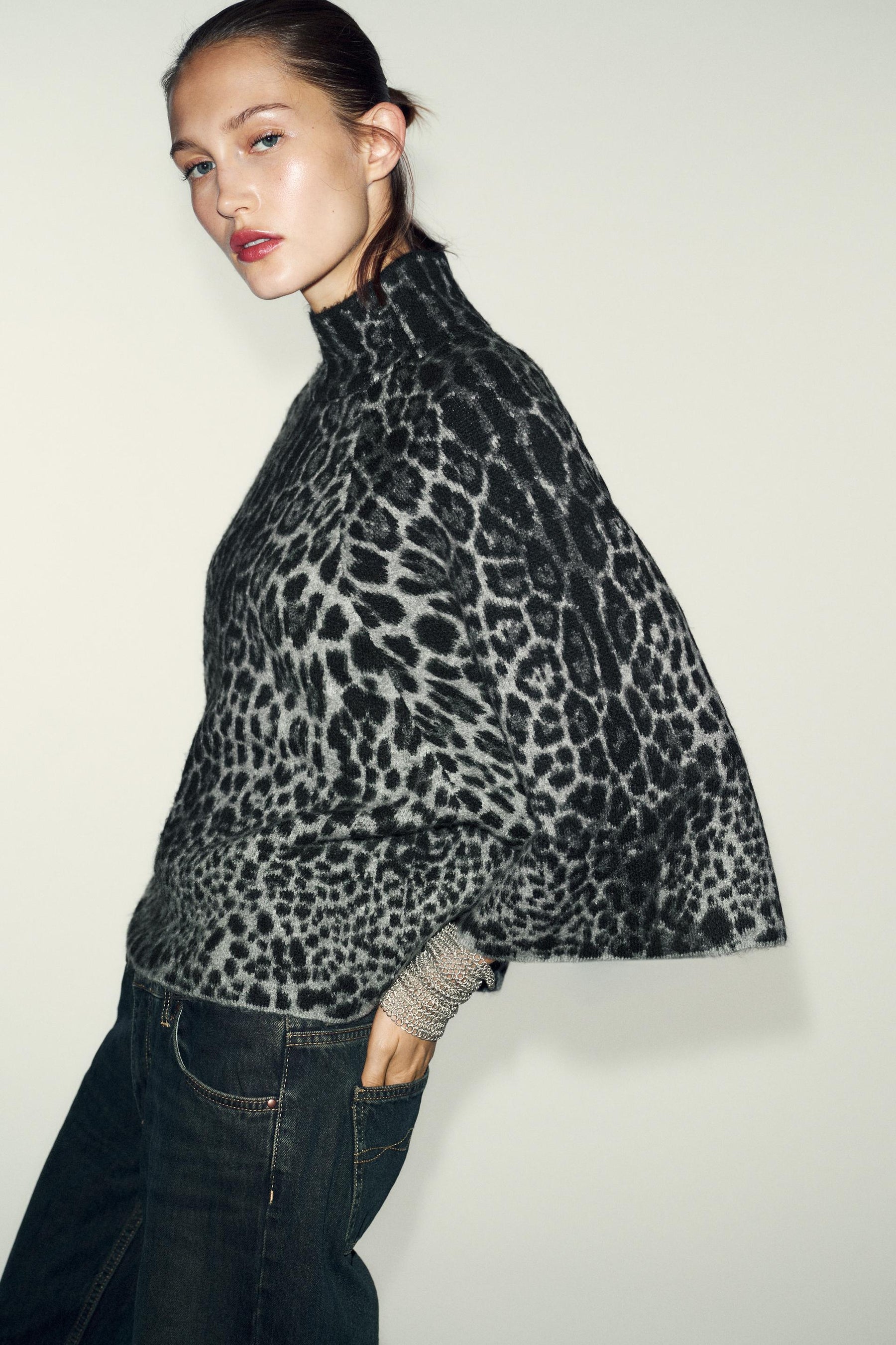 KNIT JUMPER WITH WIDE