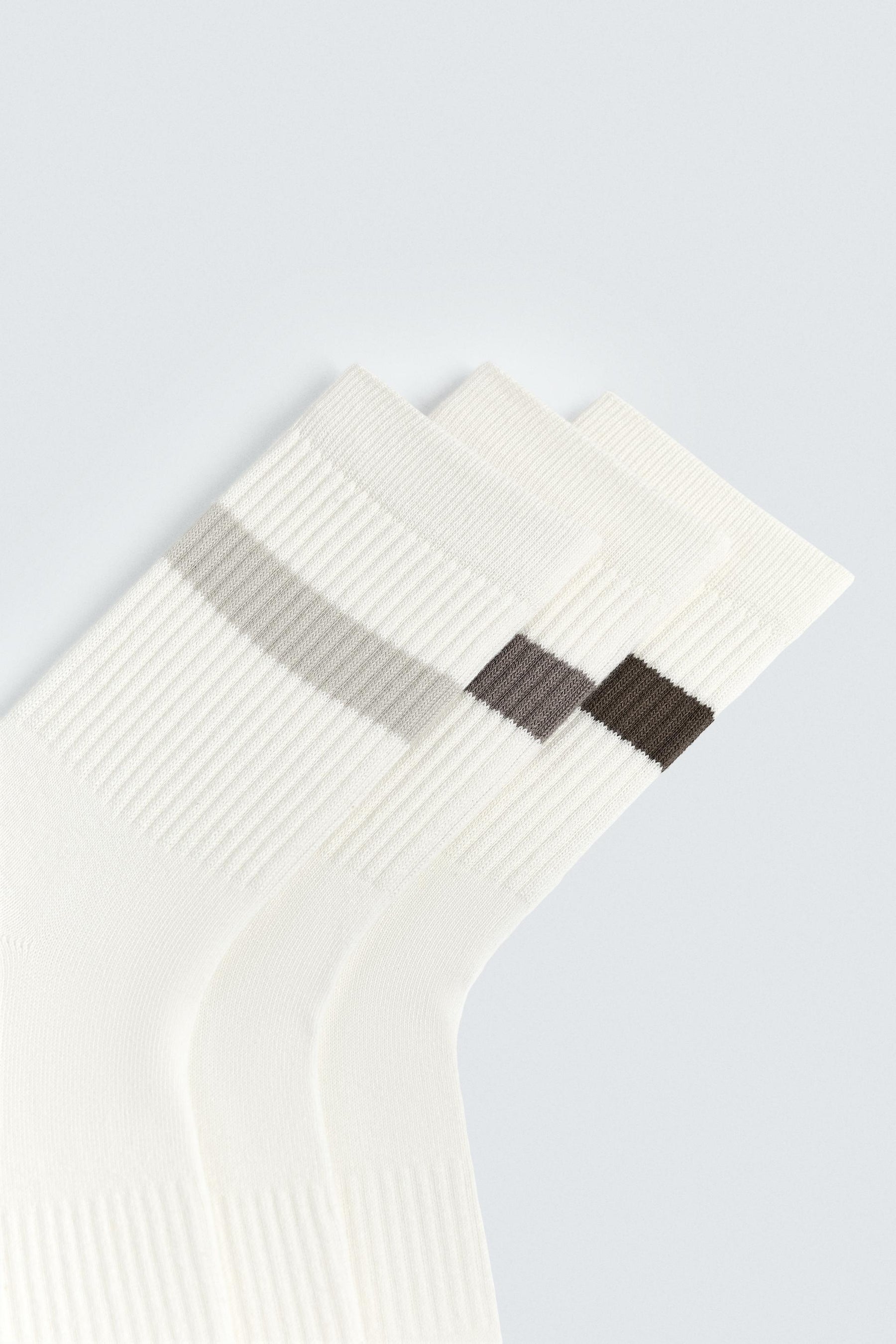 3-PACK OF BAND SOCKS - Image 3