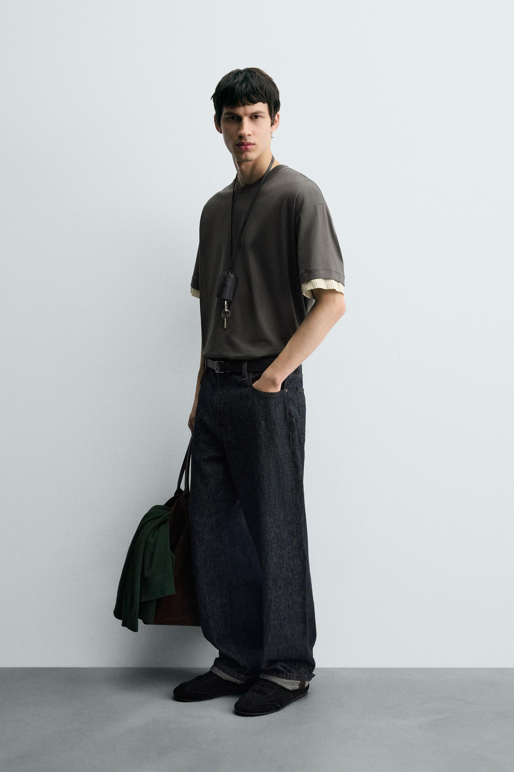 CONTRAST SLEEVE T-SHIRT - Image 3