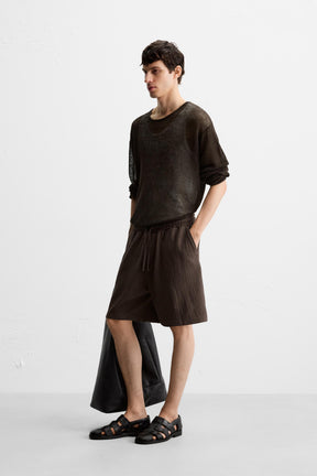 TEXTURED JOGGER BERMUDA SHORTS - Image 4