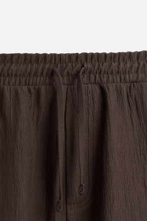 TEXTURED JOGGER BERMUDA SHORTS - Image 8