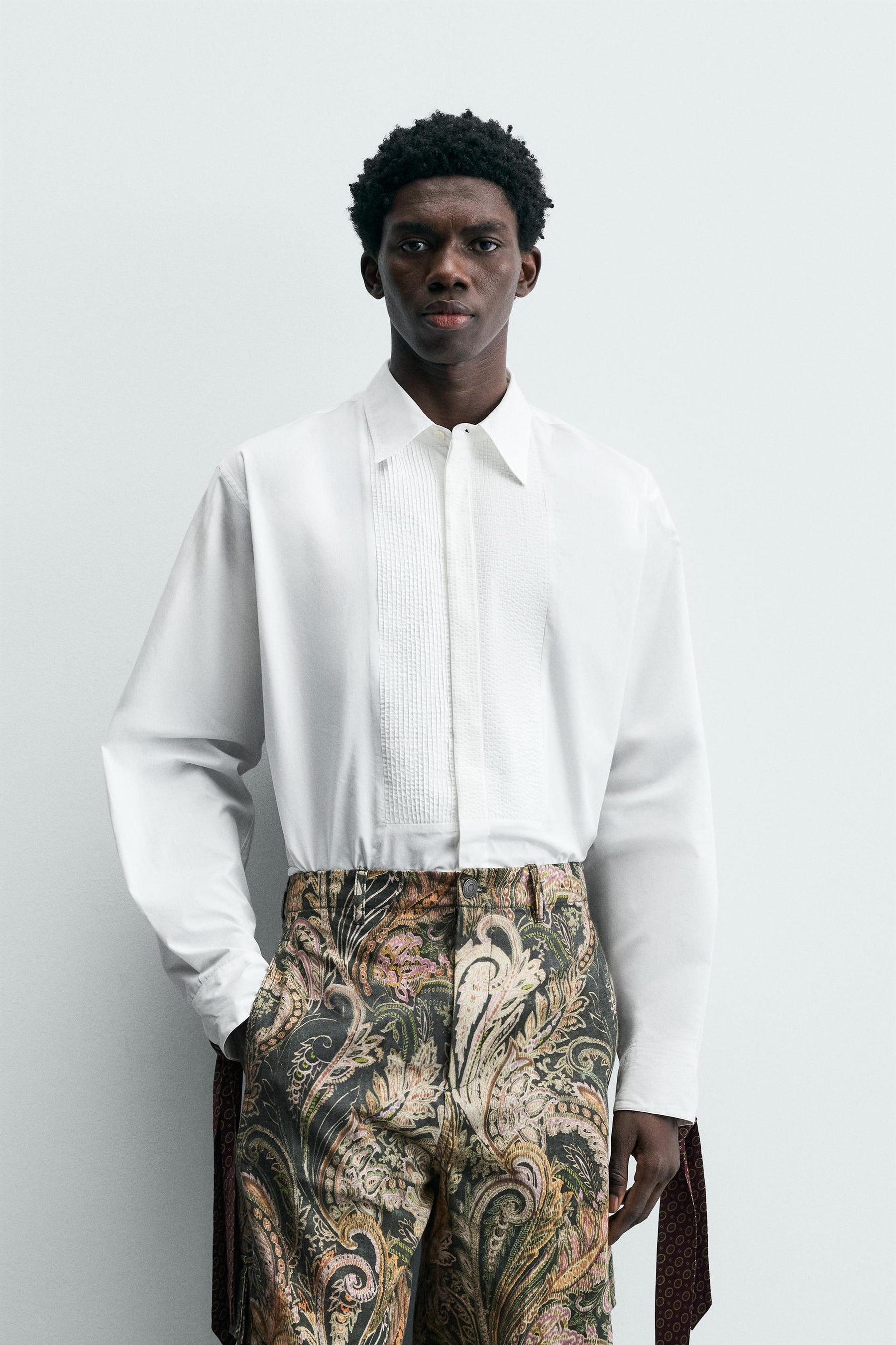 LIMITED EDITION SHIRT WITH BOW DETAIL ON THE CHEST - Image 2