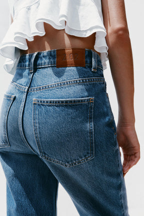 Straight Ankle High-Waist Jeans