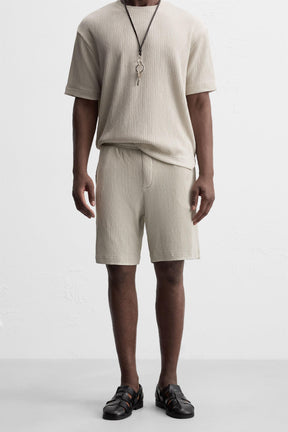 IRREGULAR TEXTURED BERMUDA SHORTS - Image 2