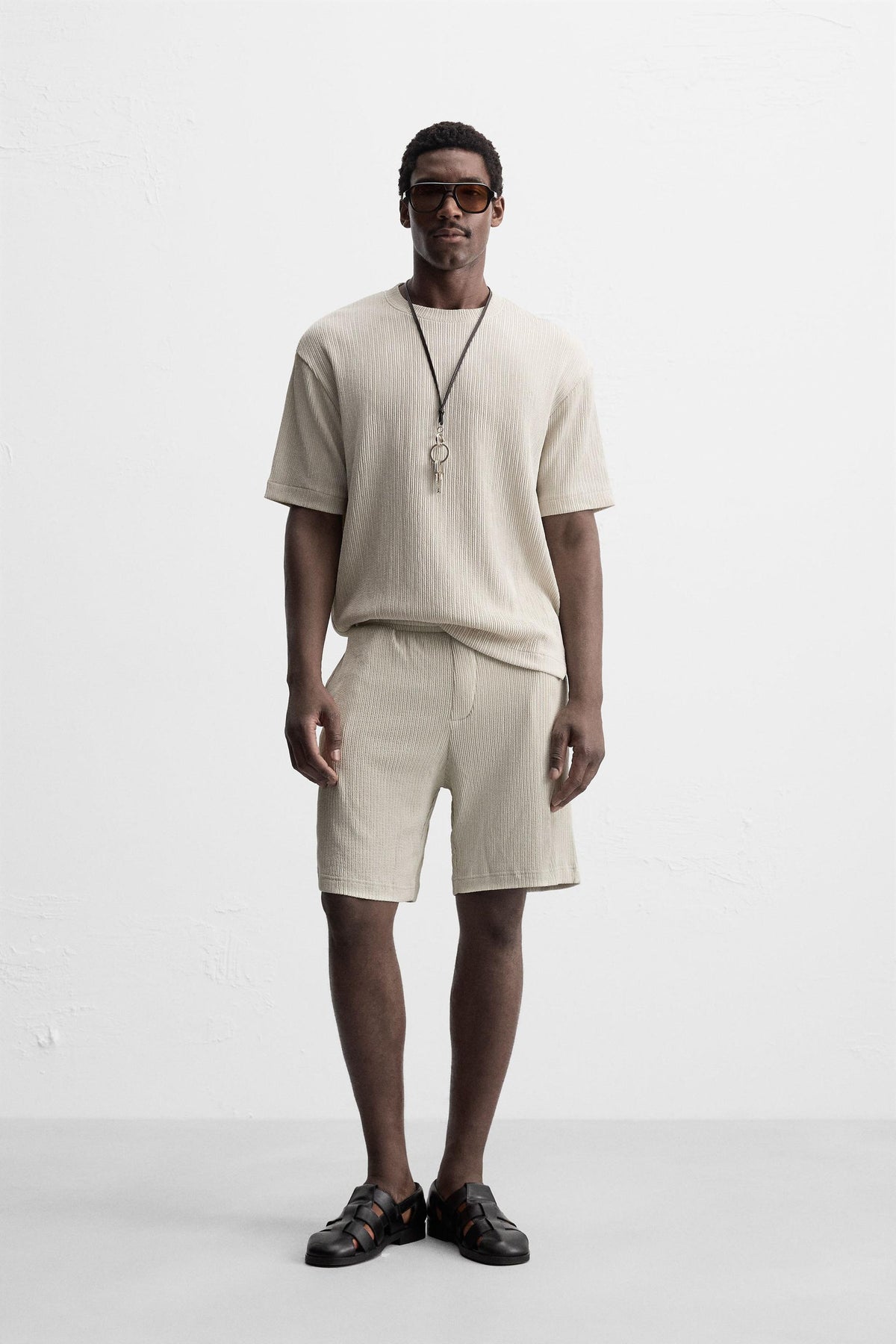 IRREGULAR TEXTURED BERMUDA SHORTS - Image 1