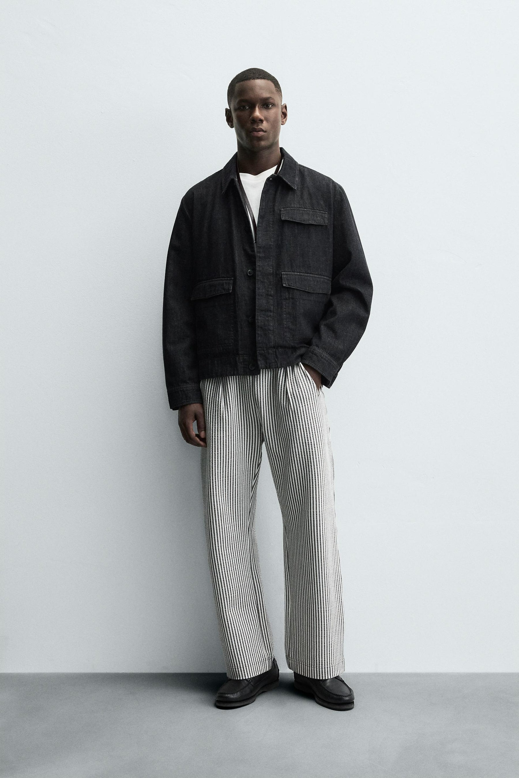 COMFORT STRIPED SEERSUCKER TROUSERS - Image 1