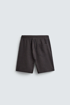 SEERSUCKER STRIPE COMFORT BERMUDA SHORTS - Image 8