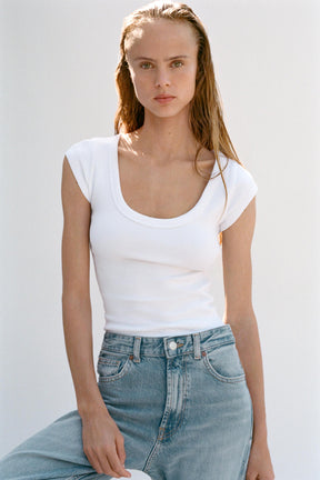 Round Neck Tee