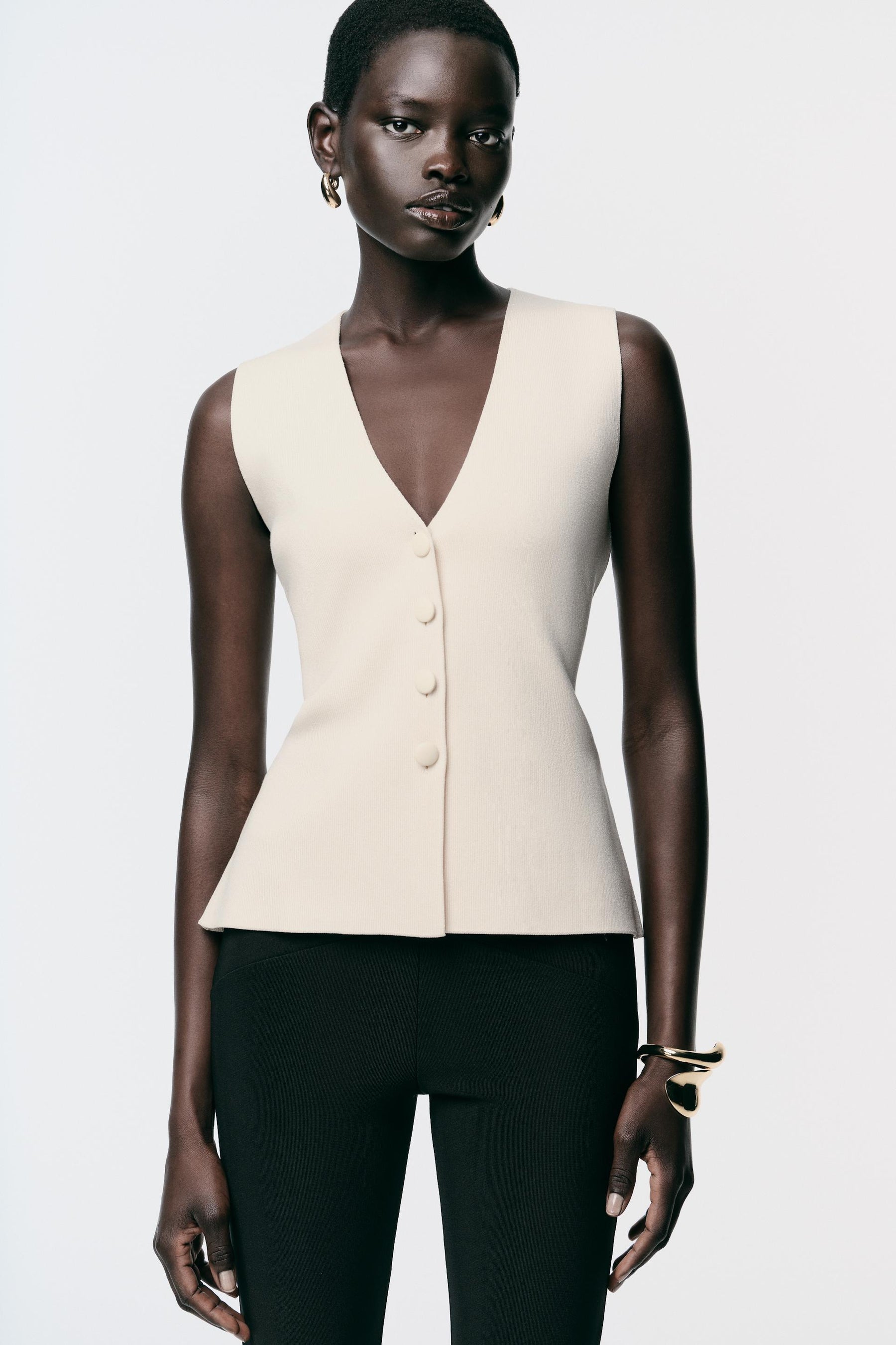 BUTTONED KNIT WAISTCOAT WITH COVERED BUTTONS - Image 2