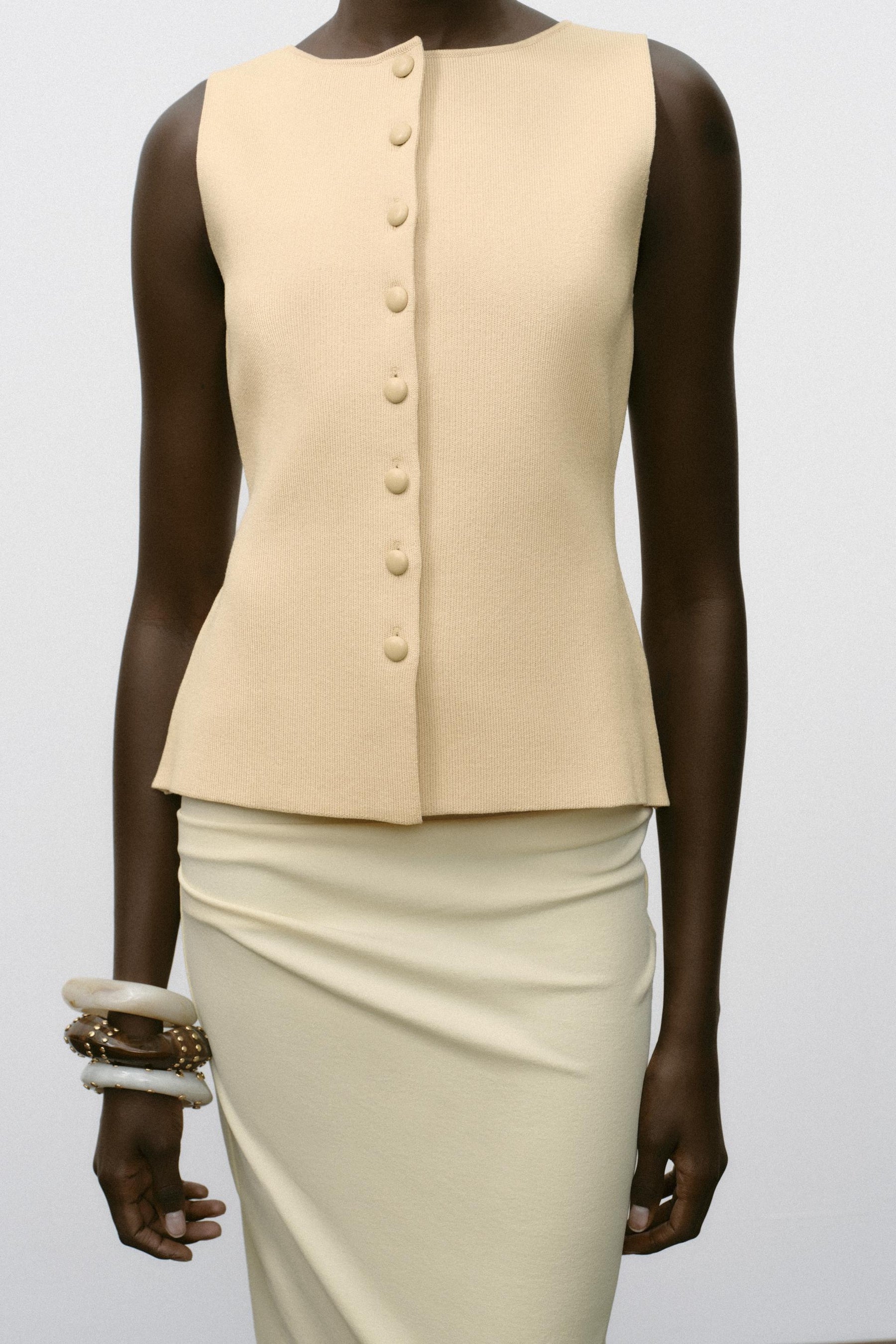 BUTTONED KNIT WAISTCOAT - Image 3