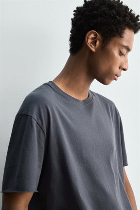 LIGHTWEIGHT IRREGULAR TRIM T-SHIRT - Image 5