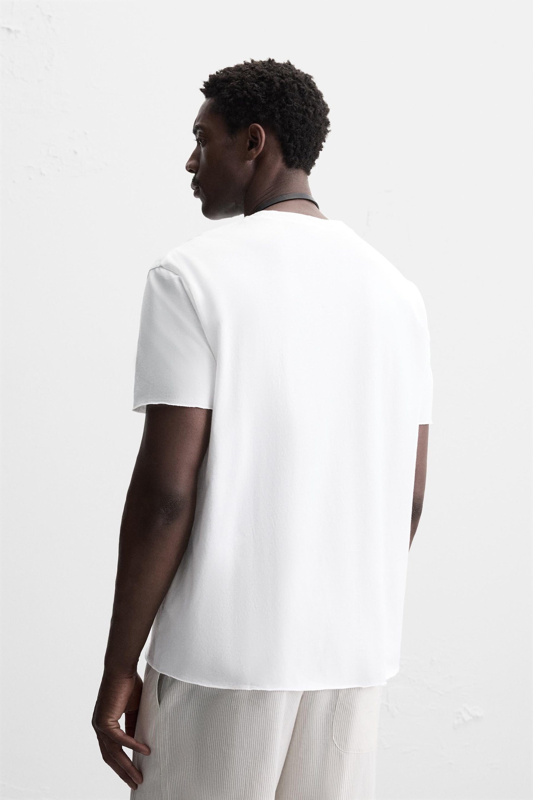 IRREGULAR FINISH T-SHIRT - Image 3