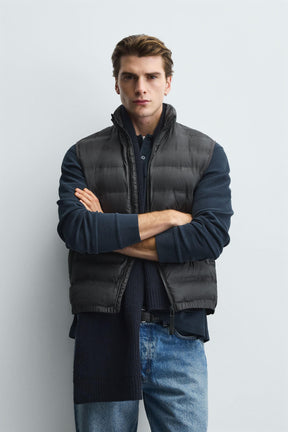 LIGHTWEIGHT WATER-REPELLENT PUFFER GILET - Image 2