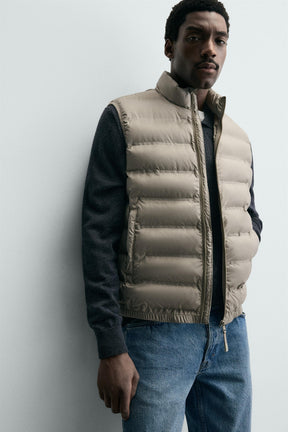 LIGHTWEIGHT WATER-REPELLENT PUFFER GILET - Image 5