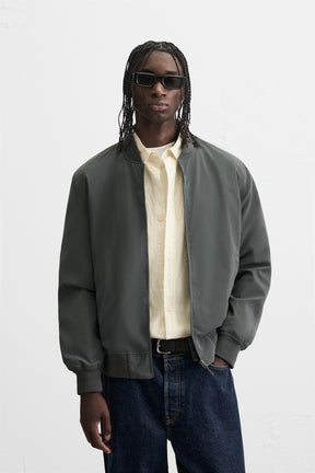 LIGHTWEIGHT BOMBER JACKET - Image 2