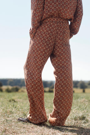 LIMITED EDITION 100% SILK PRINTED TROUSERS - Image 5