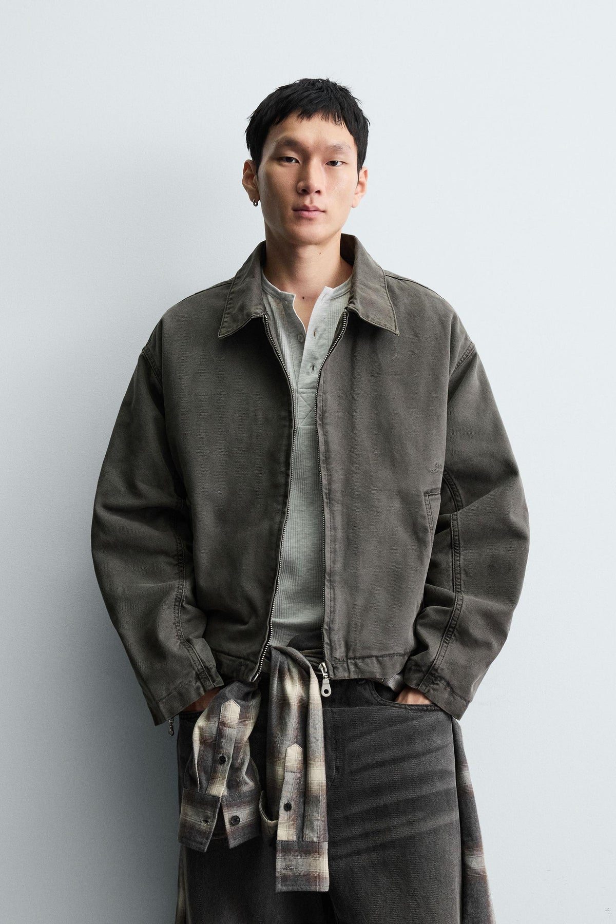 EMBROIDERED CROPPED FIT JACKET - Image 2