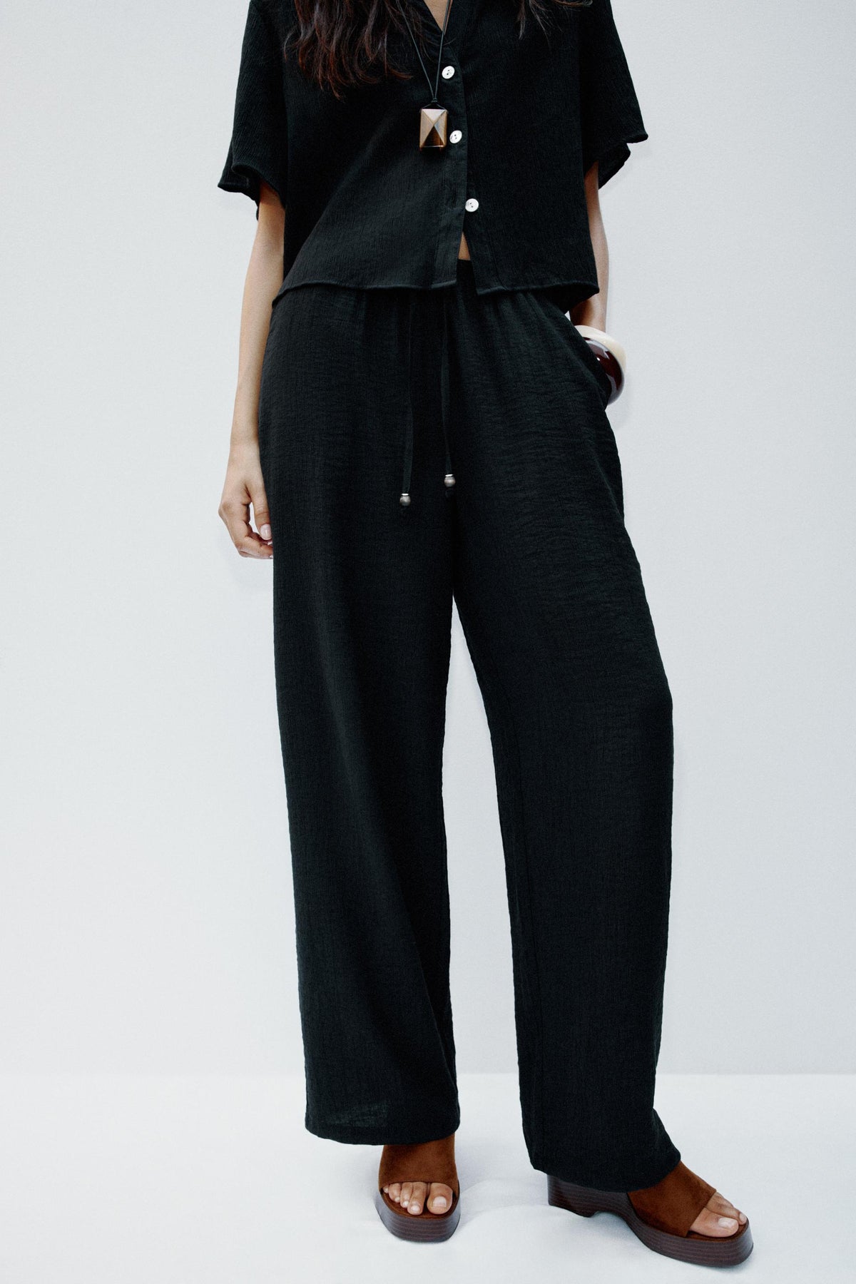 Wide-Leg Elastic Waistband Trousers