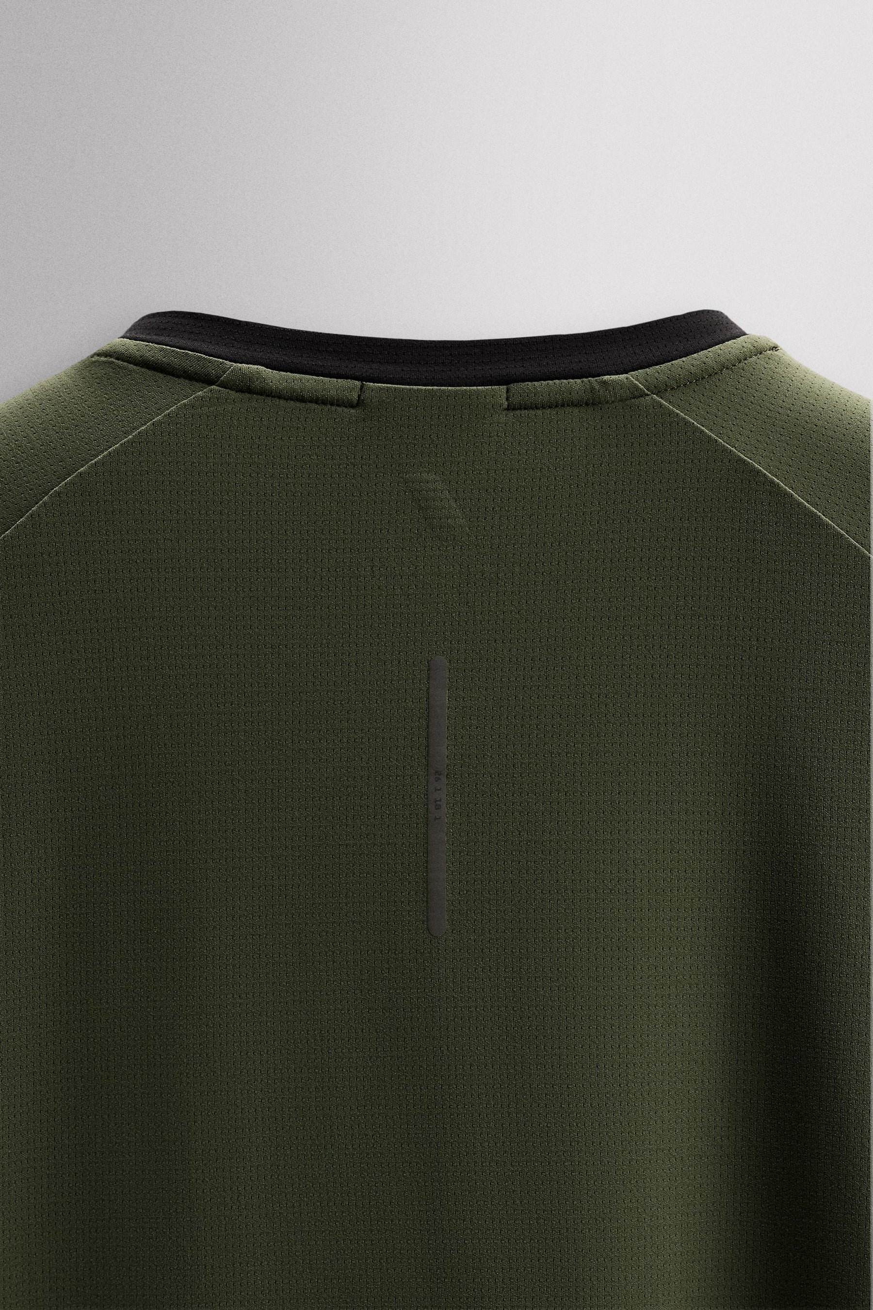 TECHNICAL STRUCTURE T-SHIRT - Image 10