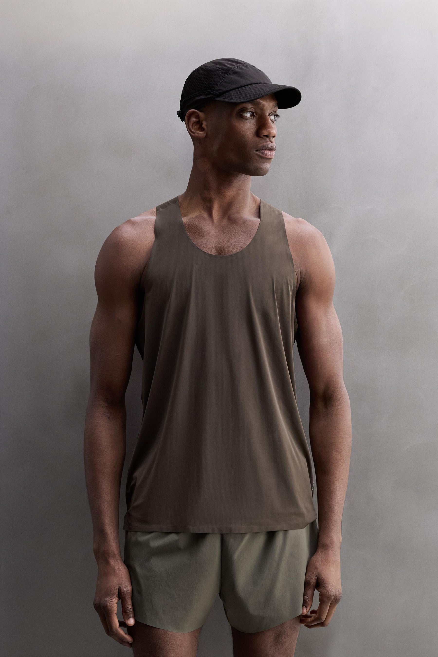 LIGHTWEIGHT TECHNICAL TANK TOP - Image 2