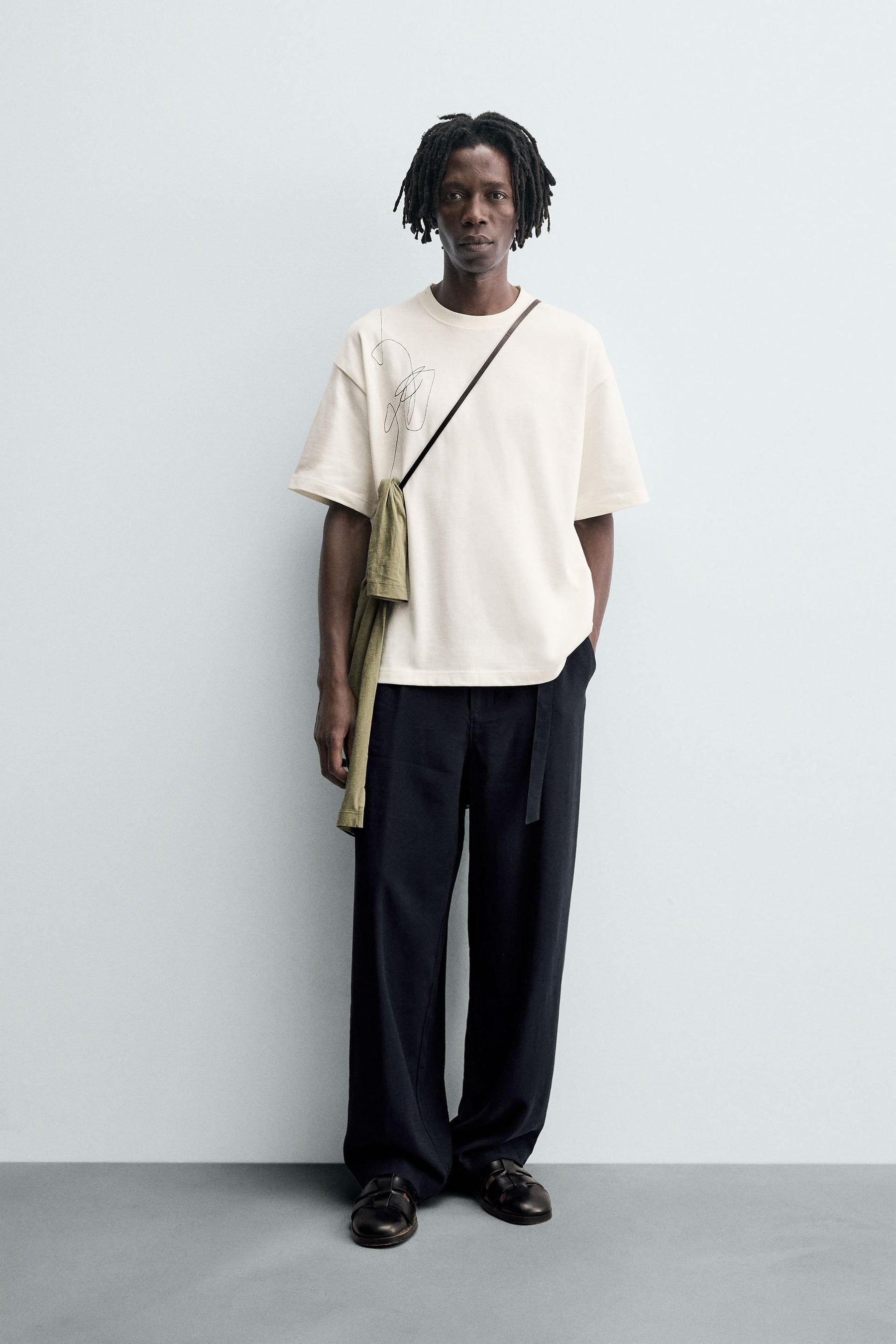 T-SHIRT WITH PHOTOGRAPHIC PRINT AND EMBROIDERY - Image 1