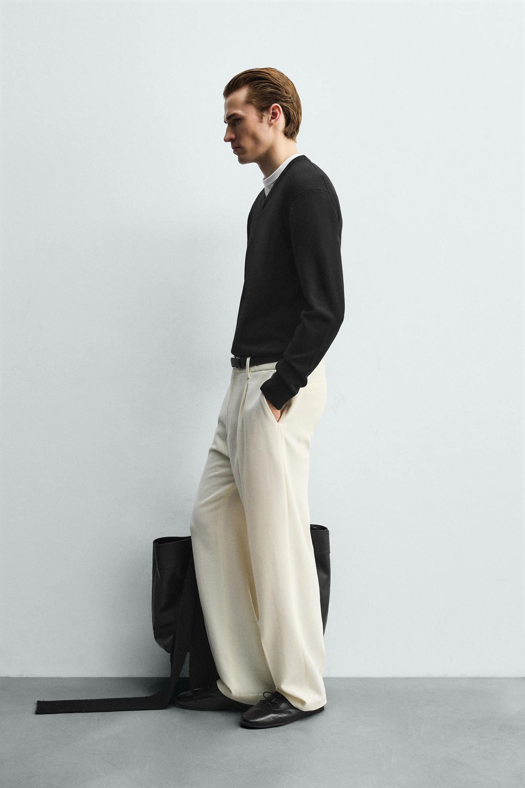 WOOL V-NECK JUMPER - Image 4