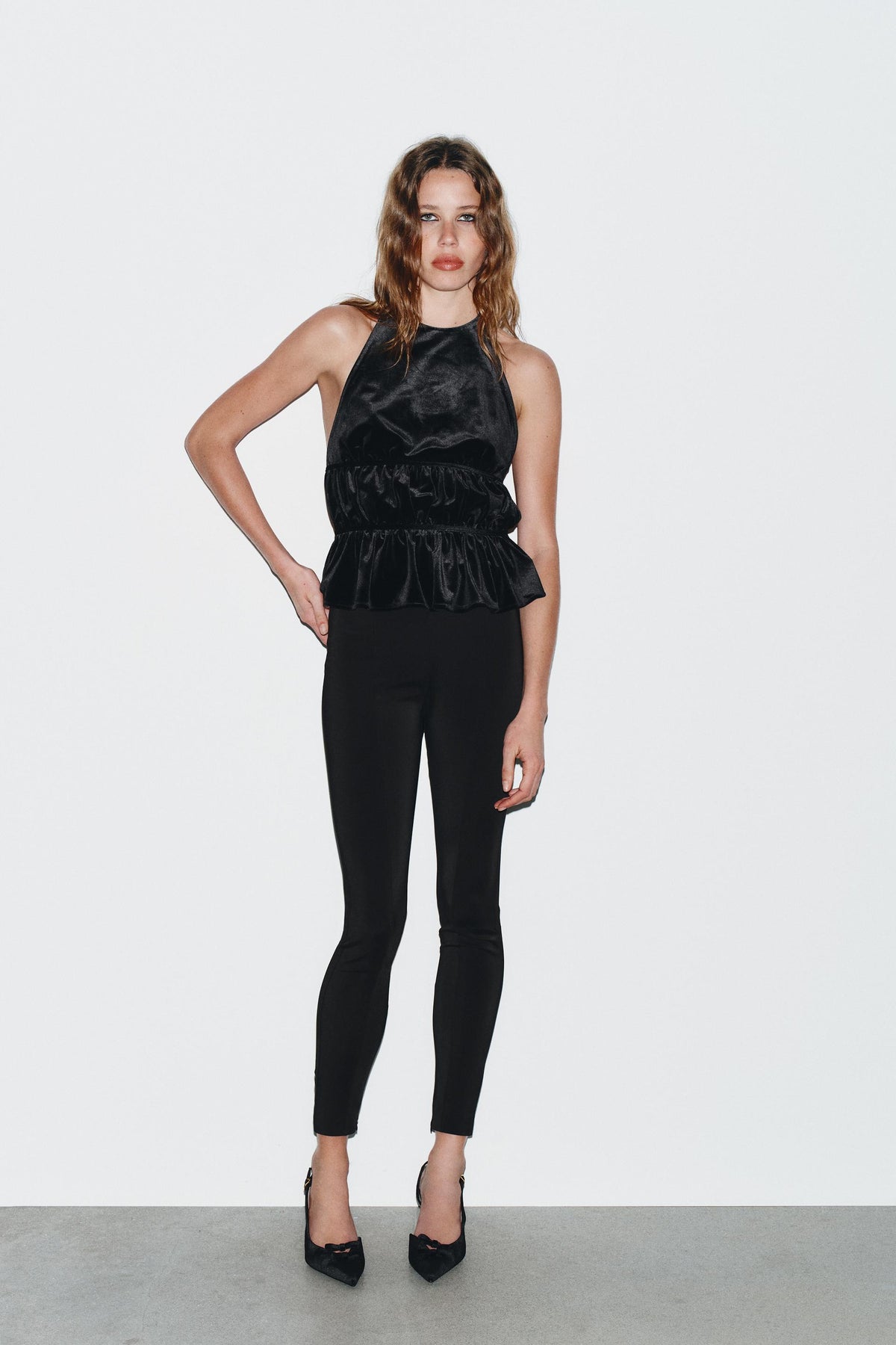 VELVET HALTER NECK TOP