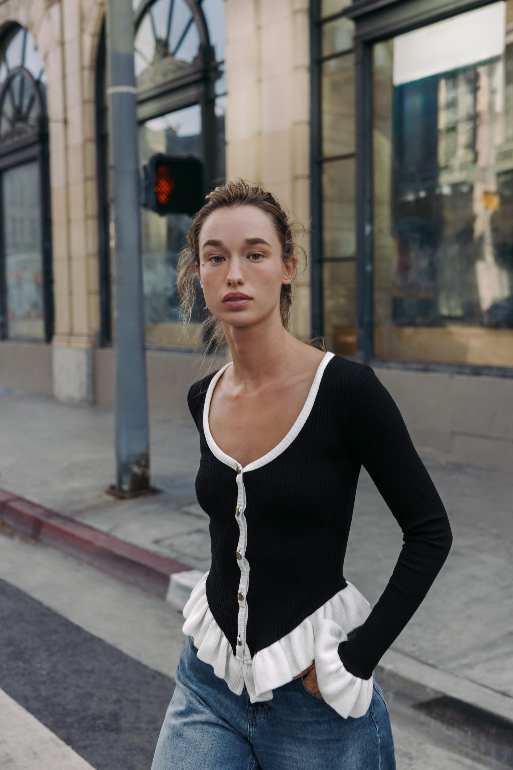 CONTRAST RUFFLE JACKET