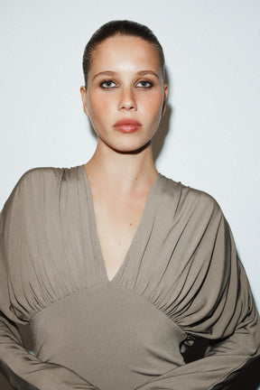 VOLUMINOUS SHORT DRESS - Image 4