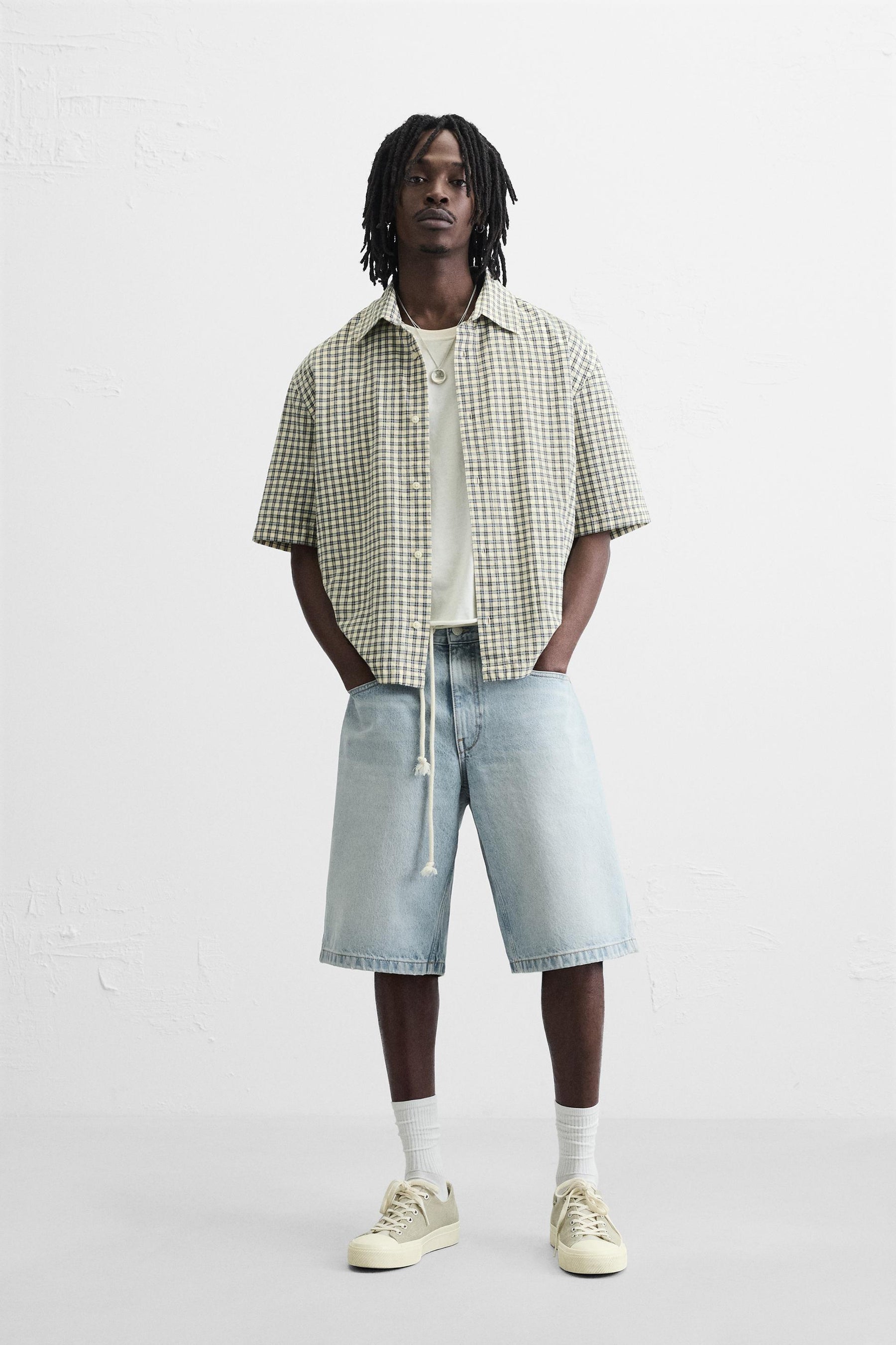 BAGGY FIT DENIM BERMUDAS - Image 1