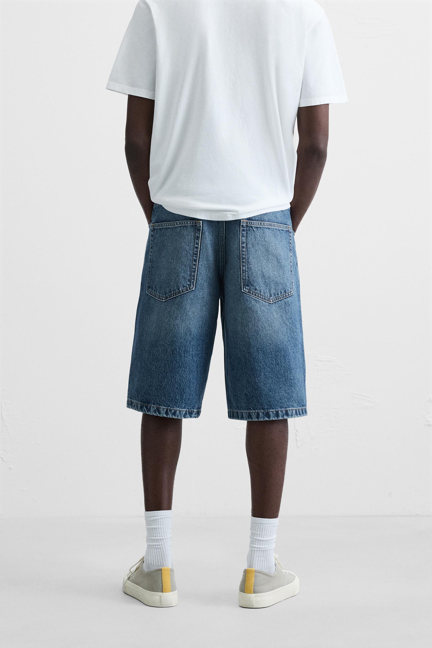 BAGGY FIT DENIM BERMUDAS - Image 3
