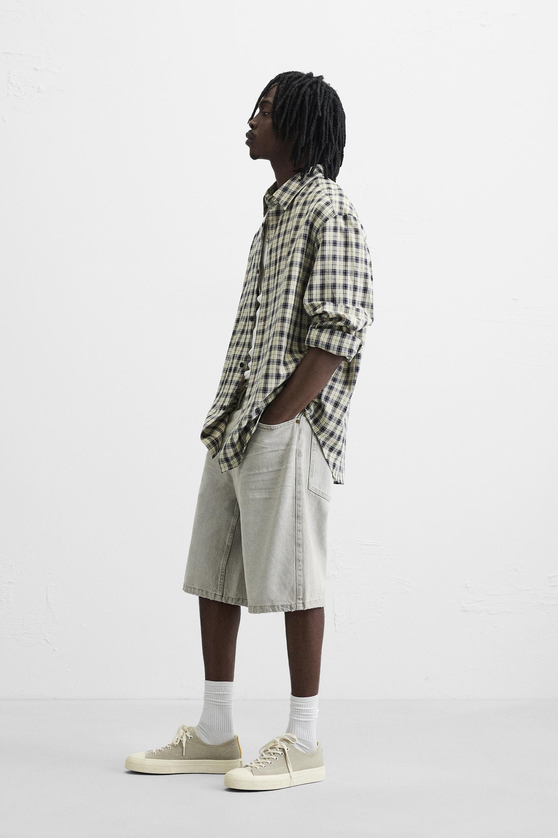 BAGGY FIT DENIM BERMUDAS - Image 3