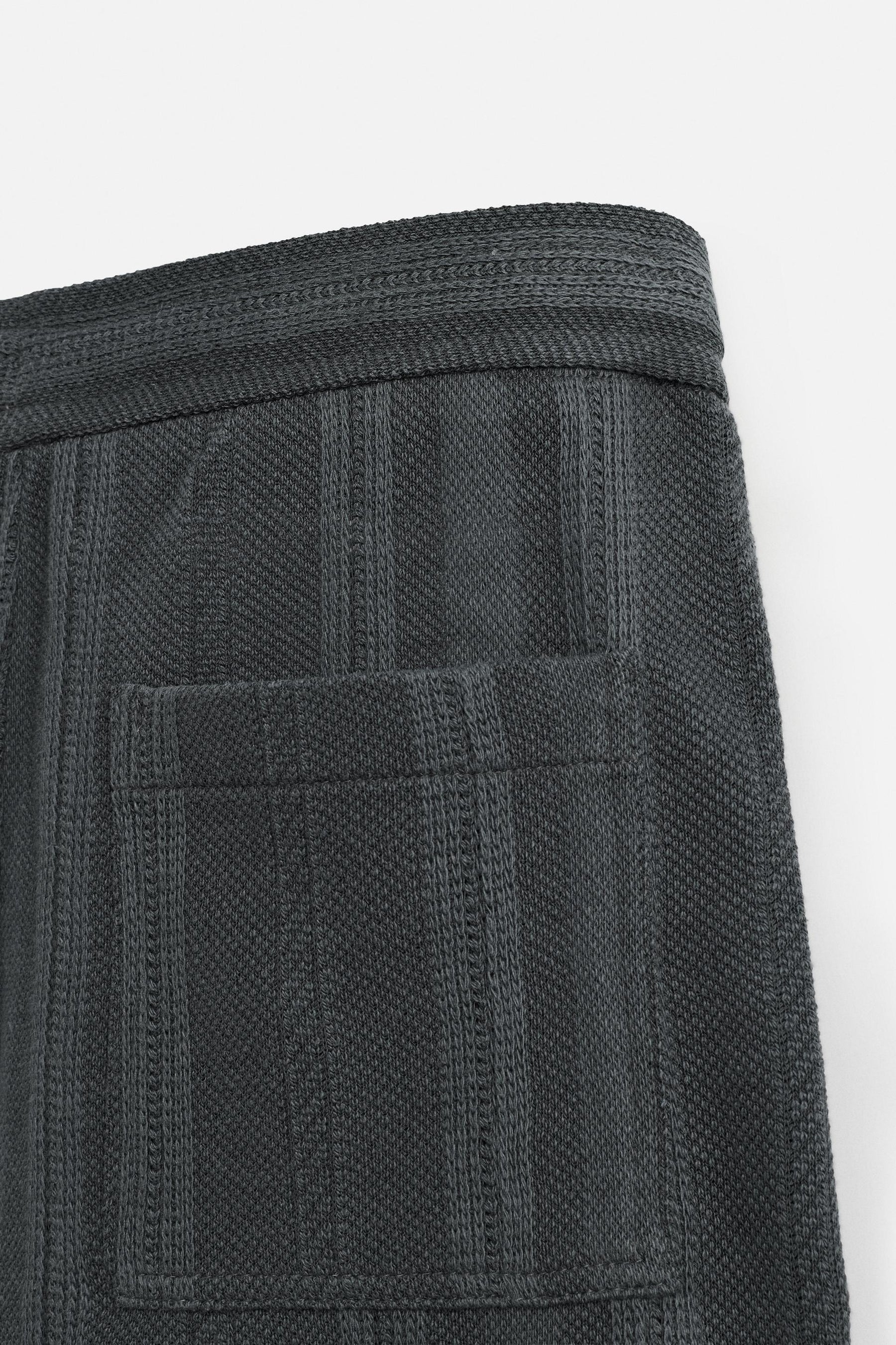 JACQUARD TEXTURED BERMUDA SHORTS - Image 10