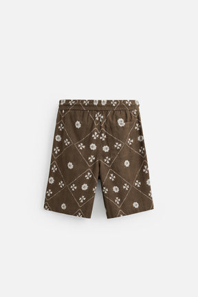 CONTRAST PRINT BERMUDA SHORTS - Image 8