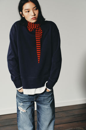 PLUSH CONTRAST SWEATSHIRT