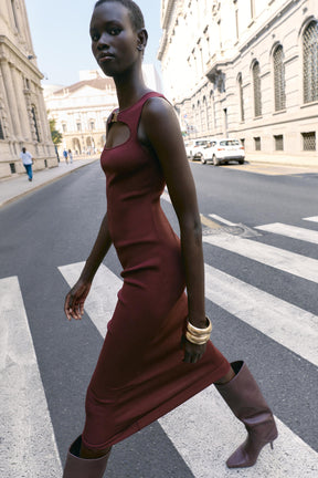 KNIT DRESS WITH CUT-OUT AND METAL DETAIL - Image 3