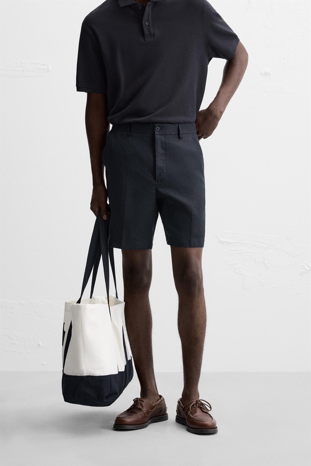 LINEN/COTTON BERMUDA SHORTS - Image 2