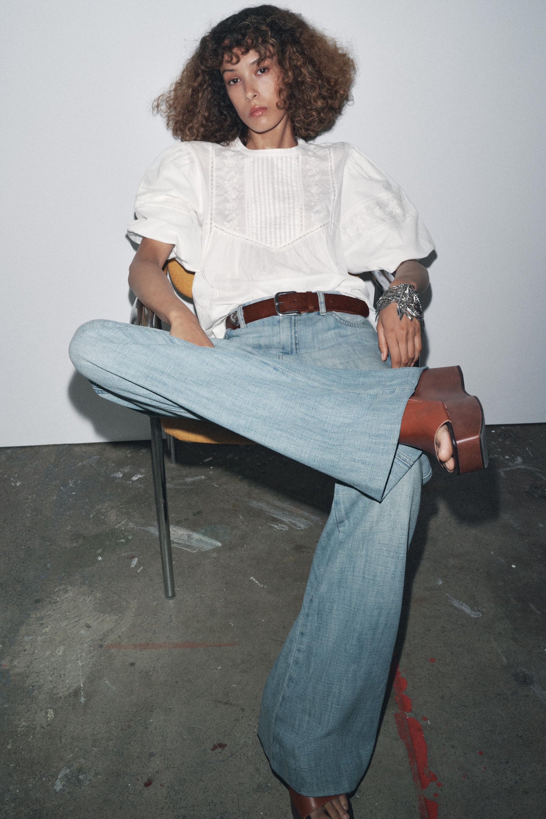 EMBROIDERED ROMANTIC BLOUSE