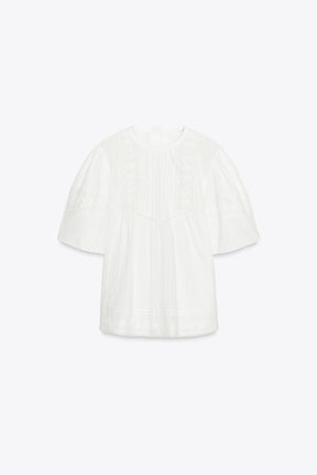 EMBROIDERED ROMANTIC BLOUSE