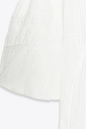 EMBROIDERED ROMANTIC BLOUSE