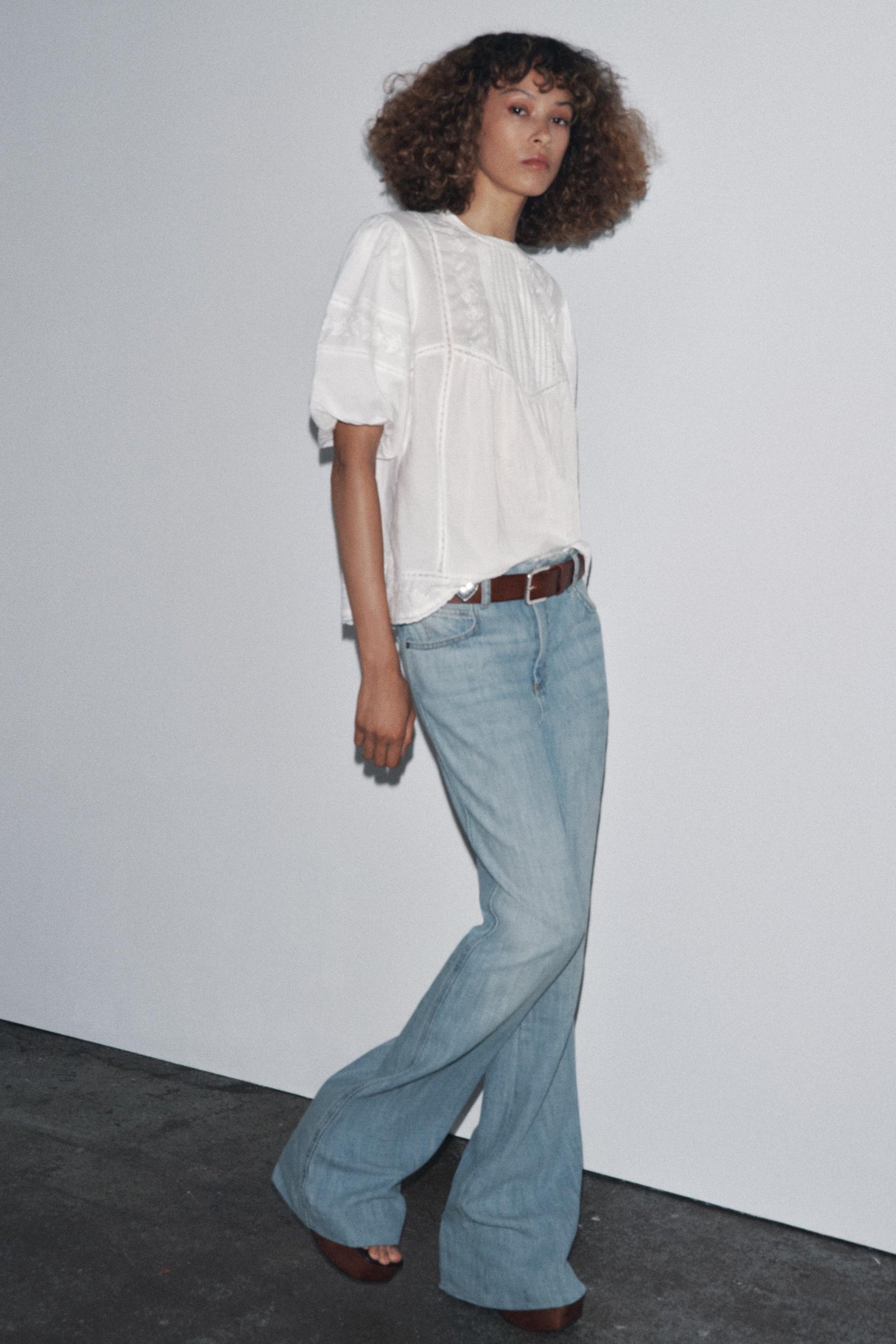 EMBROIDERED ROMANTIC BLOUSE