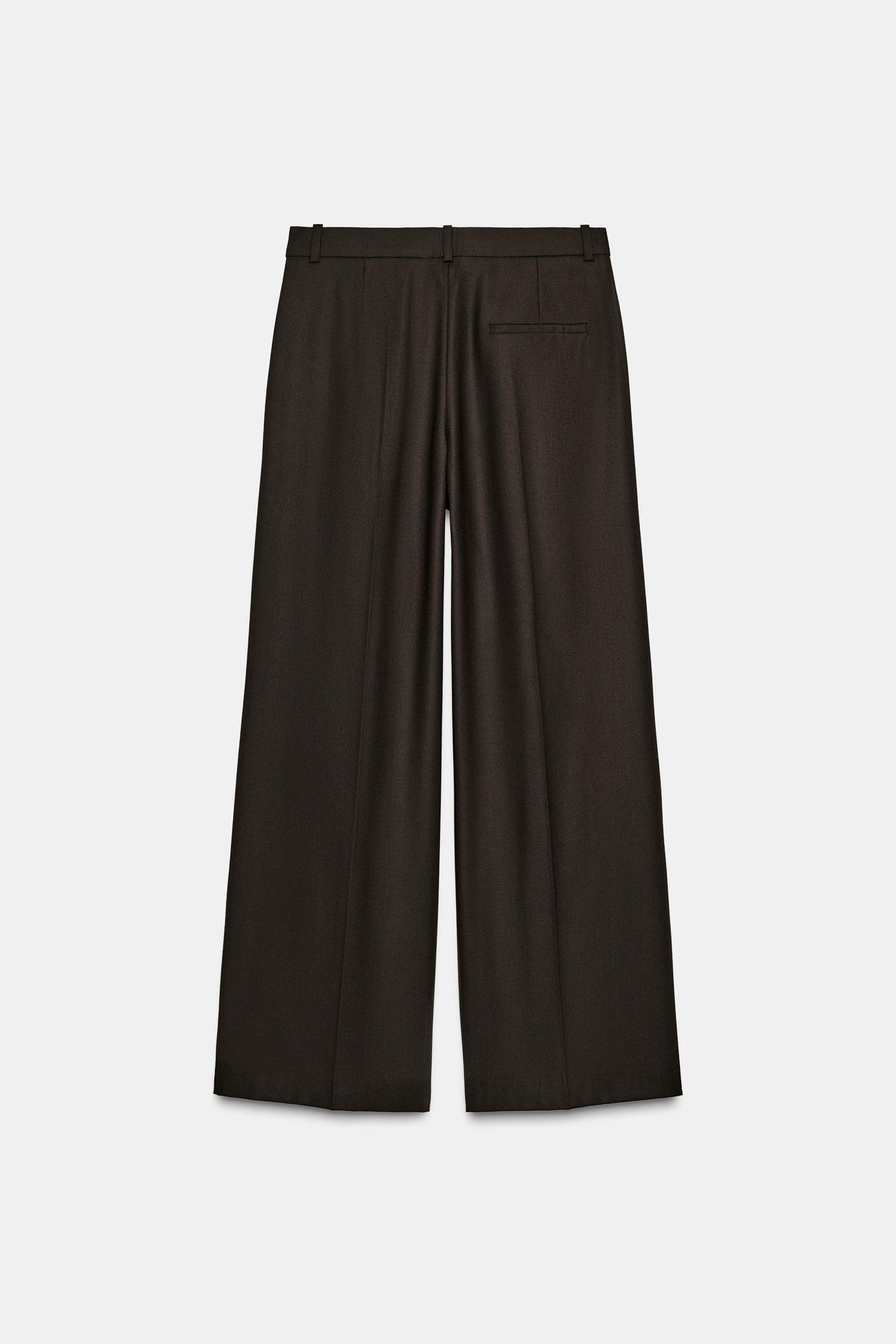 Wide-leg pleated trousers
