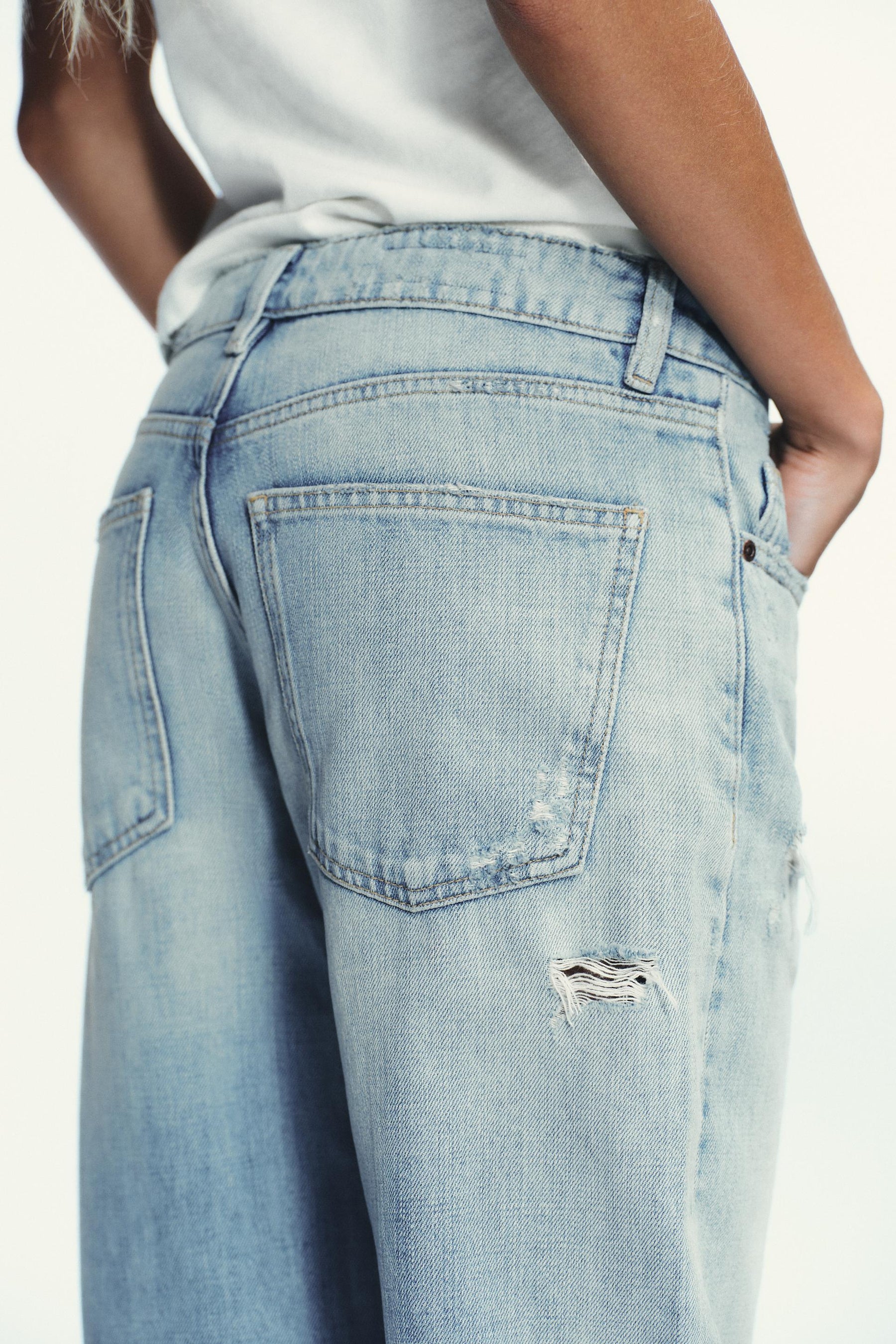 Ripped Wide-Leg Mid-Waist Jeans
