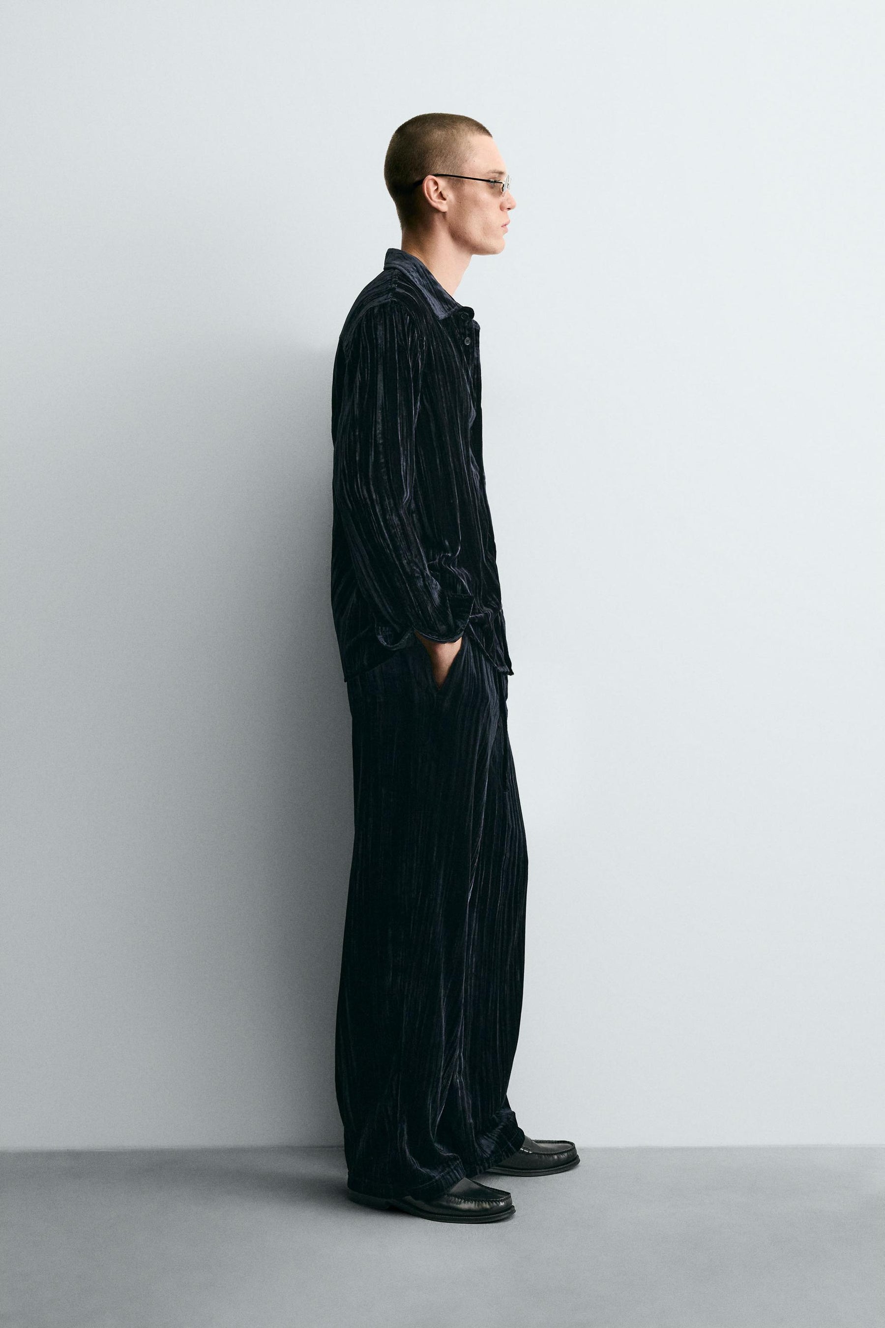 PLEATED VELVET TROUSERS - Image 4