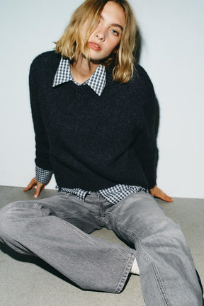 Wide-leg low-rise jeans